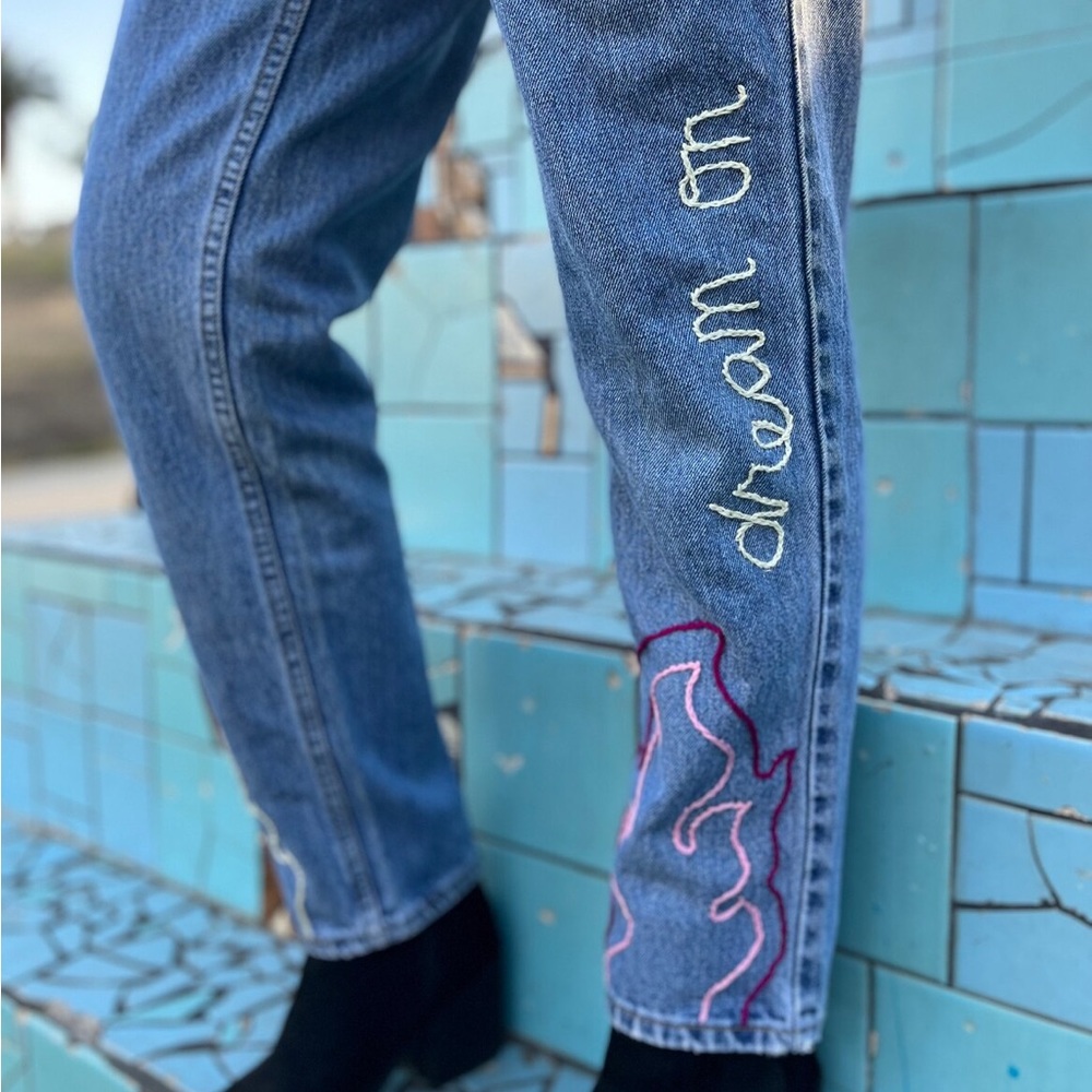 VTG LEVIS 505’s EMBROIDERED